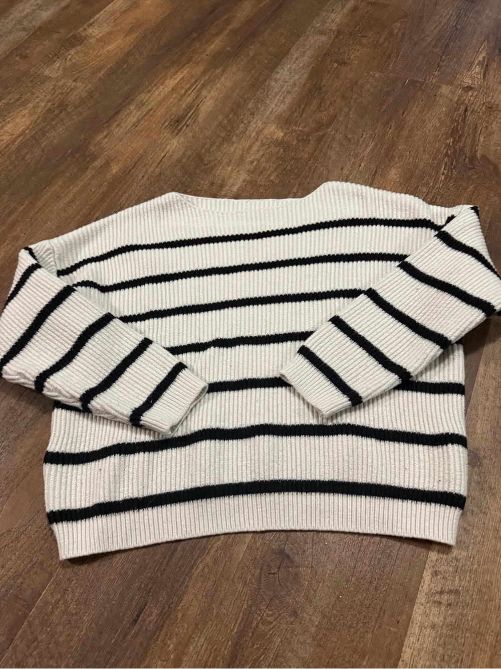 Striped Crewneck Sweater - White/Black